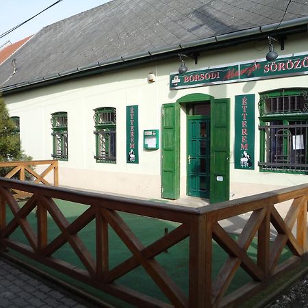Aba Vezer Vendeghaz Hotel Abaújszántó Екстериор снимка
