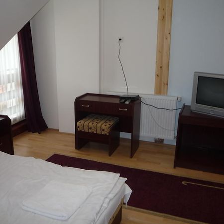 Aba Vezer Vendeghaz Hotel Abaújszántó Екстериор снимка