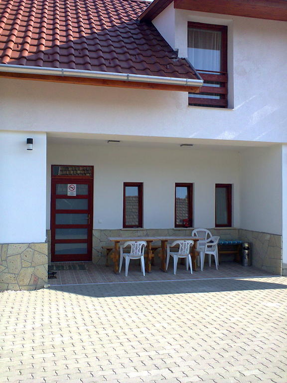 Aba Vezer Vendeghaz Hotel Abaújszántó Стая снимка