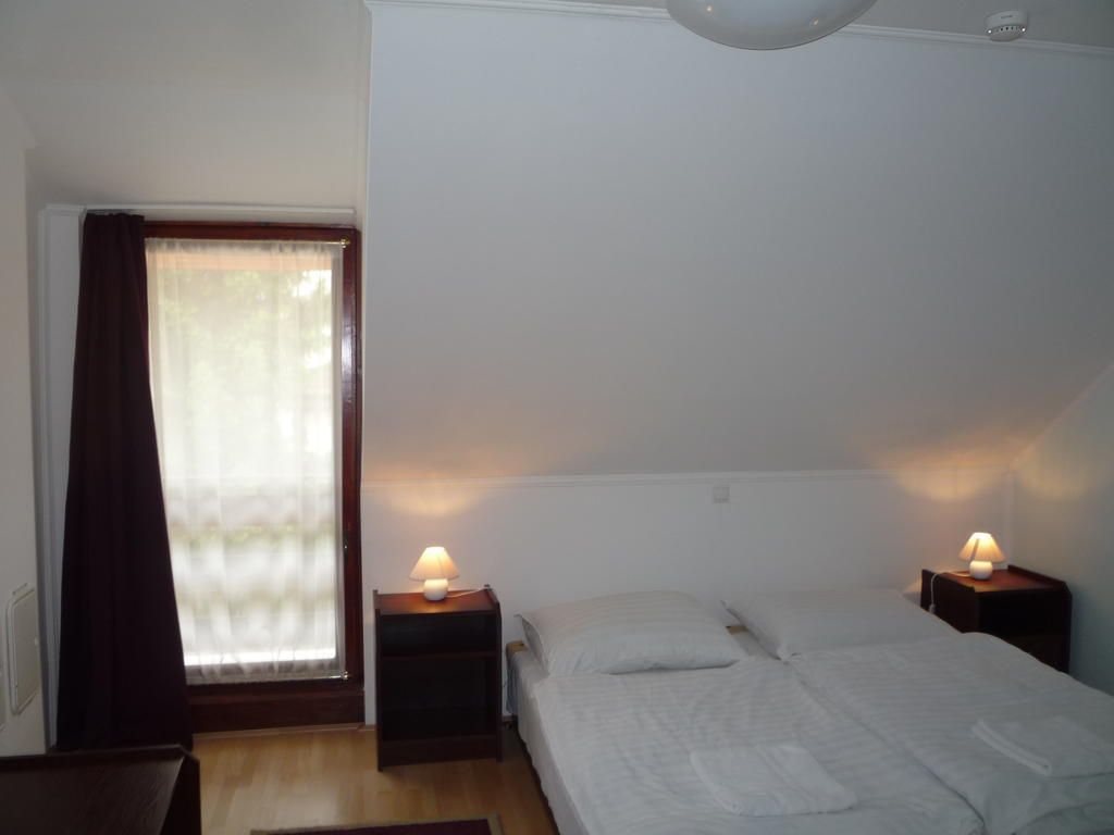 Aba Vezer Vendeghaz Hotel Abaújszántó Стая снимка