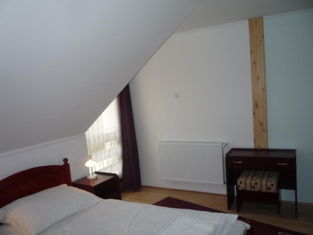Aba Vezer Vendeghaz Hotel Abaújszántó Стая снимка